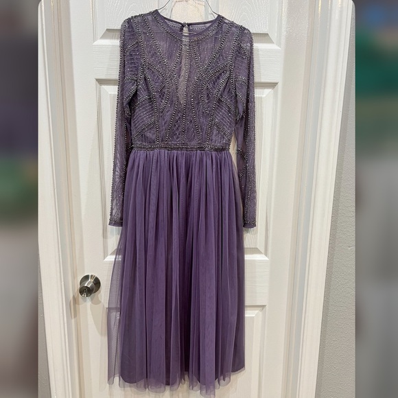 ASOS DESIGN embellished bodice midi dress with tulle skirt in Purple - Picture 2 of 7